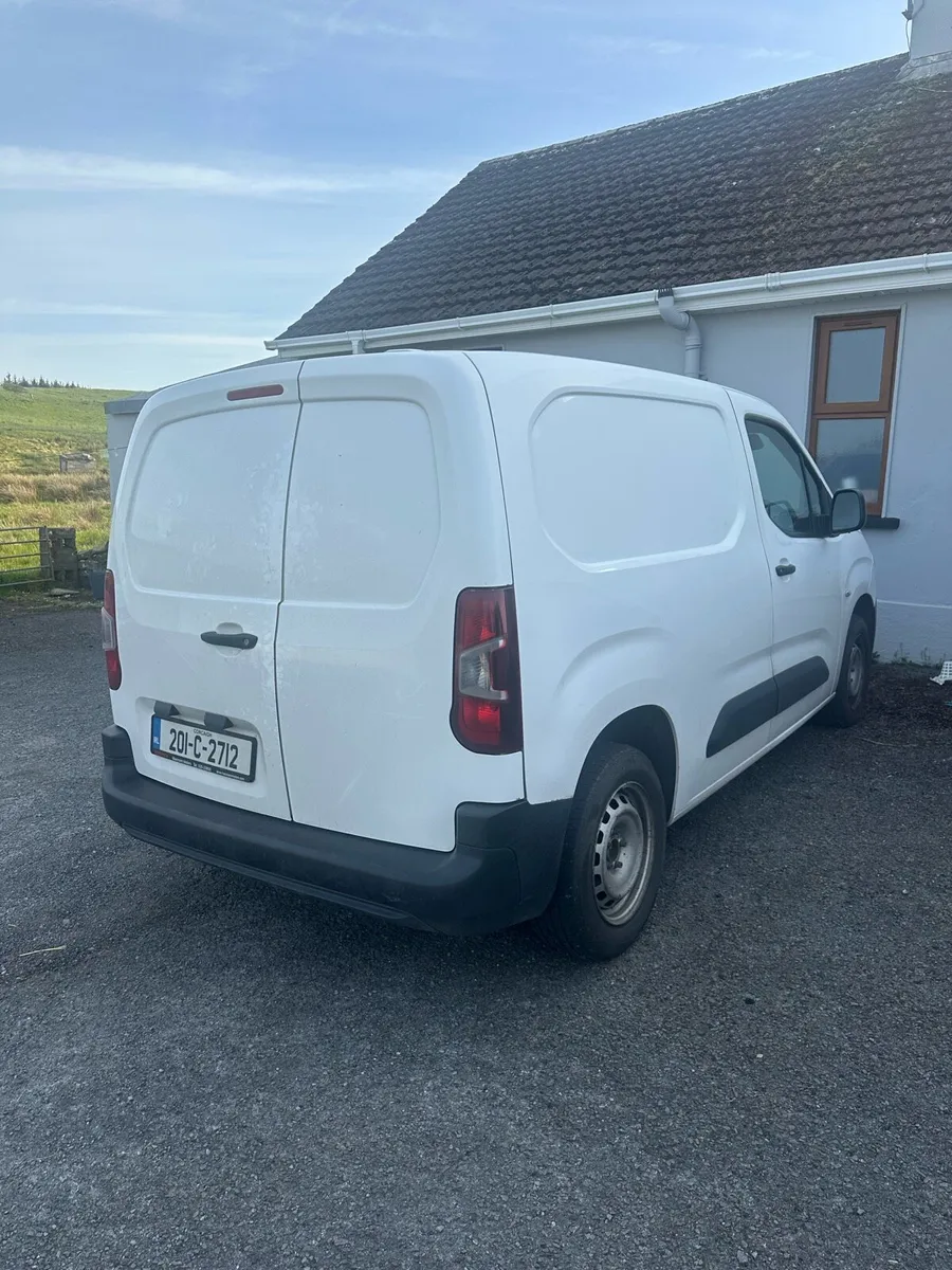 2020 Peugeot Partner - Image 4