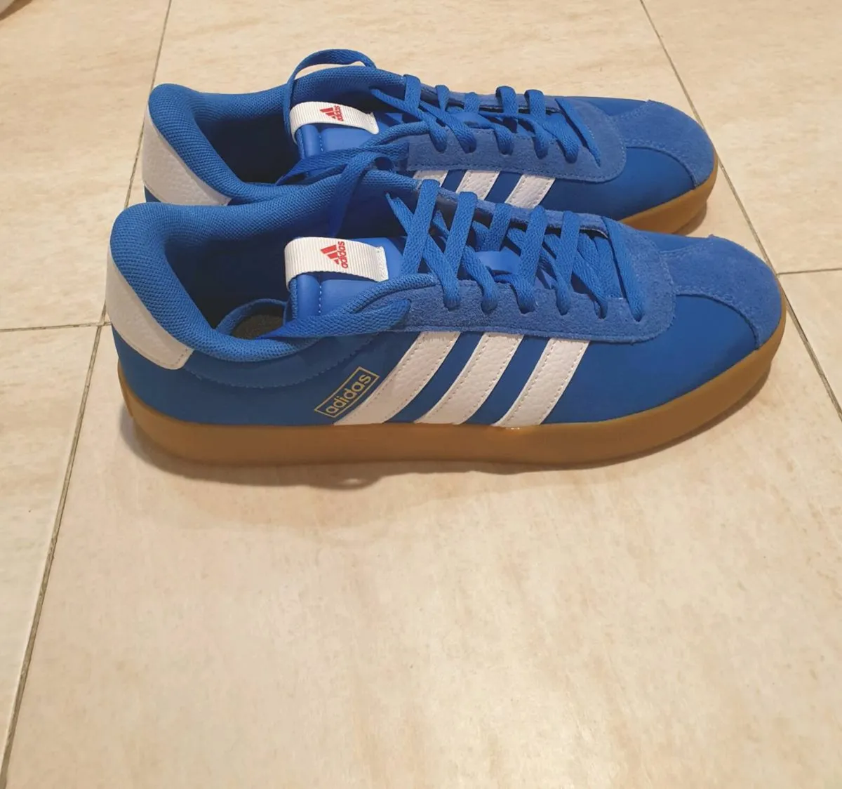 Mens Adidas trainers - Image 4