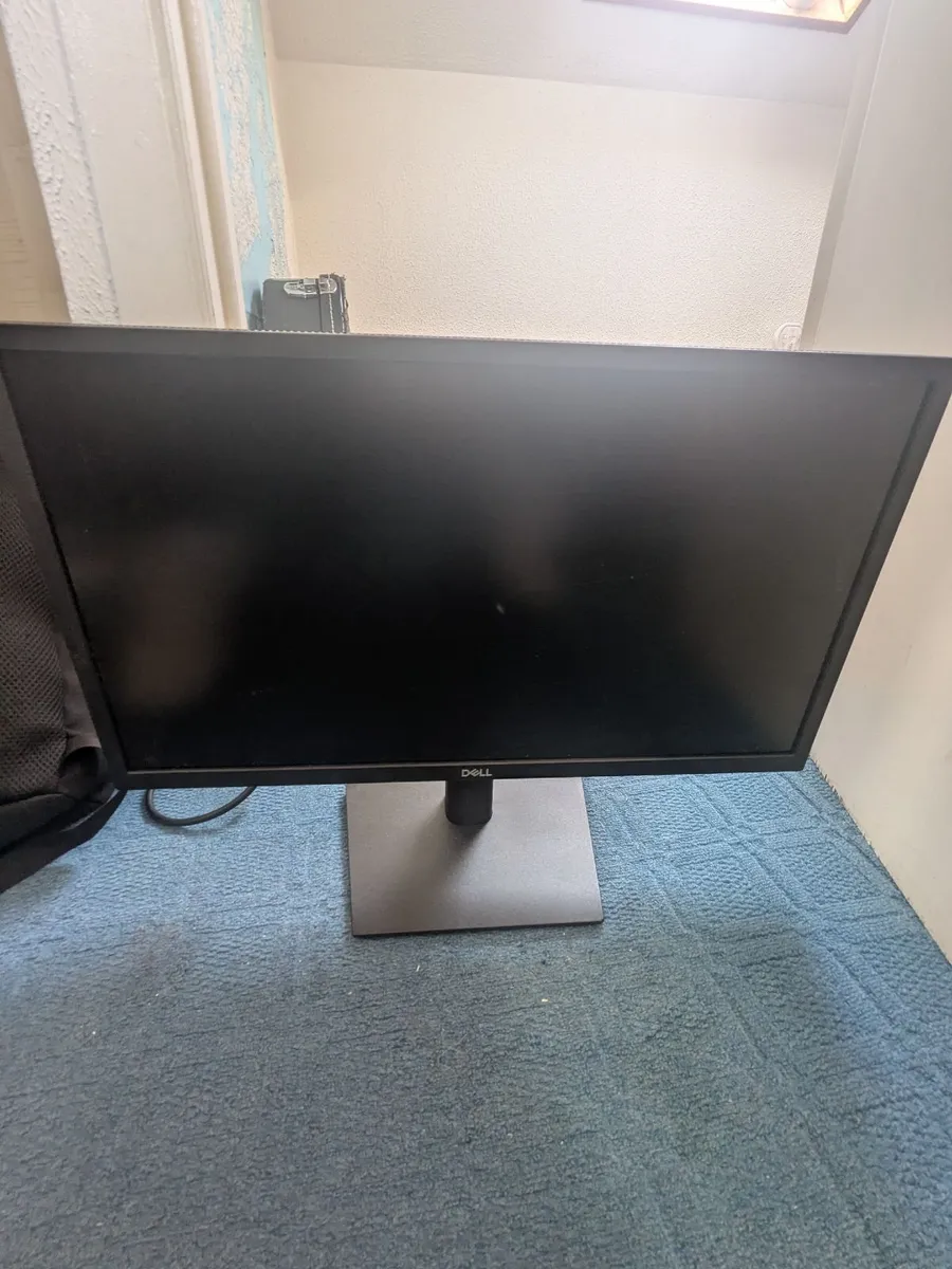 Dell Flat Panel Monitor E2223HN - Image 1
