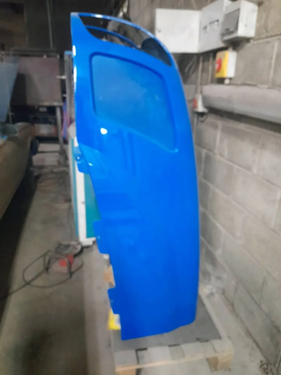 New Holland bonnet
