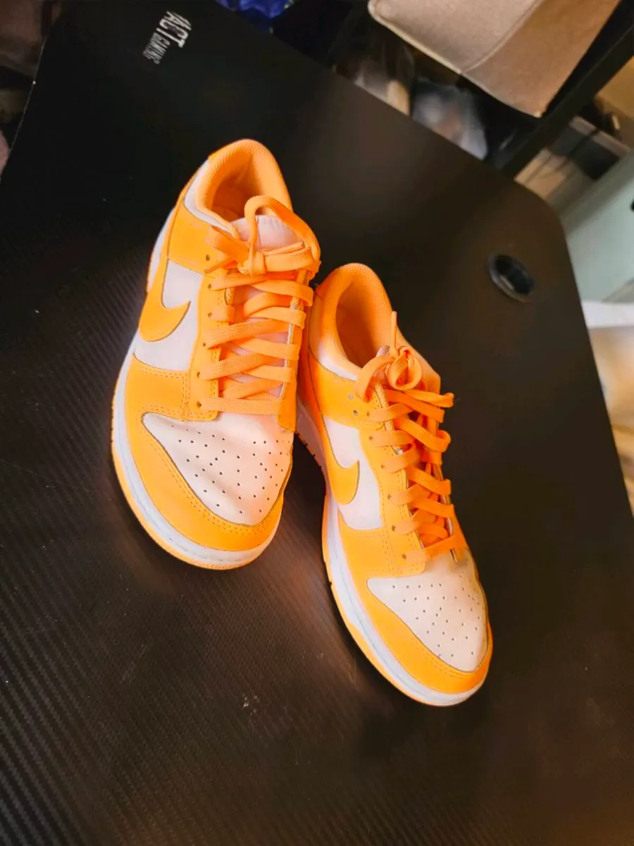 Nike trainers - Image 2