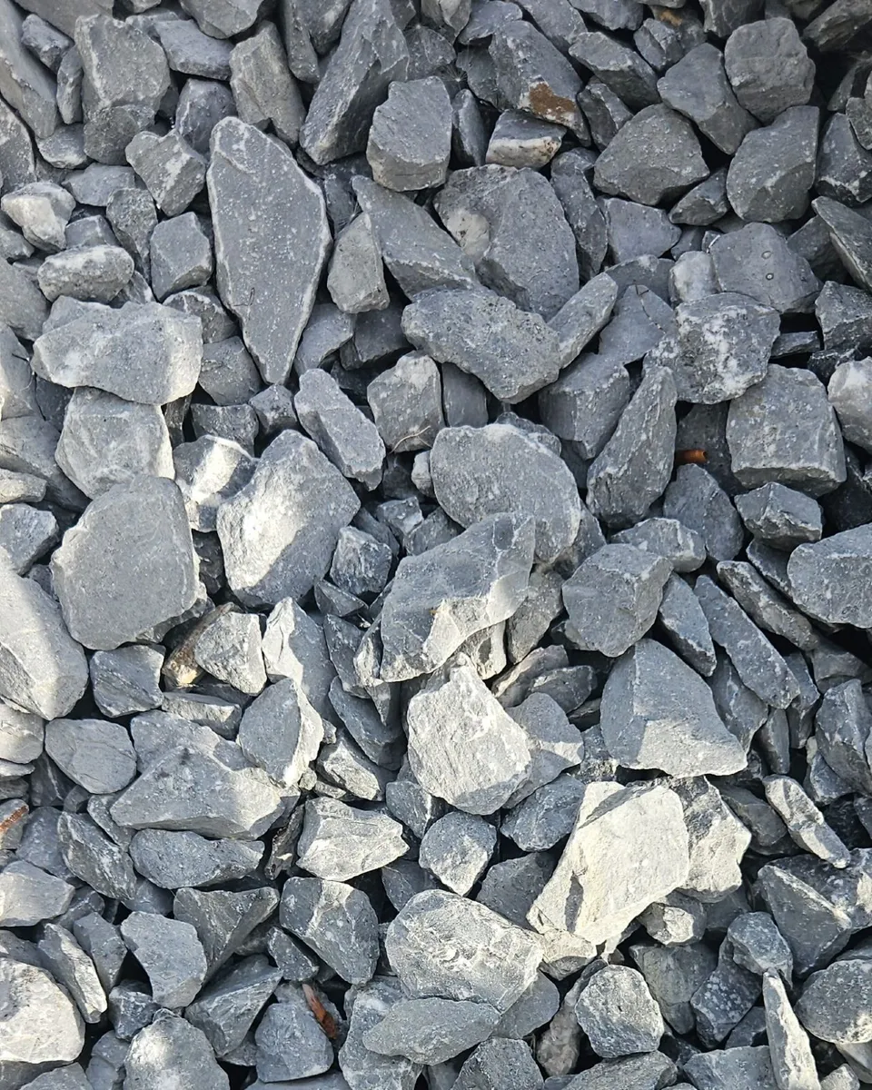 Gravel - Image 1