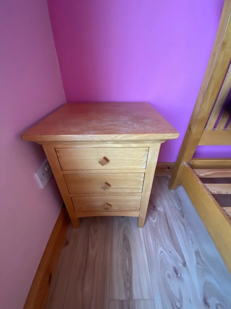 Bedroom furniture - Image 2