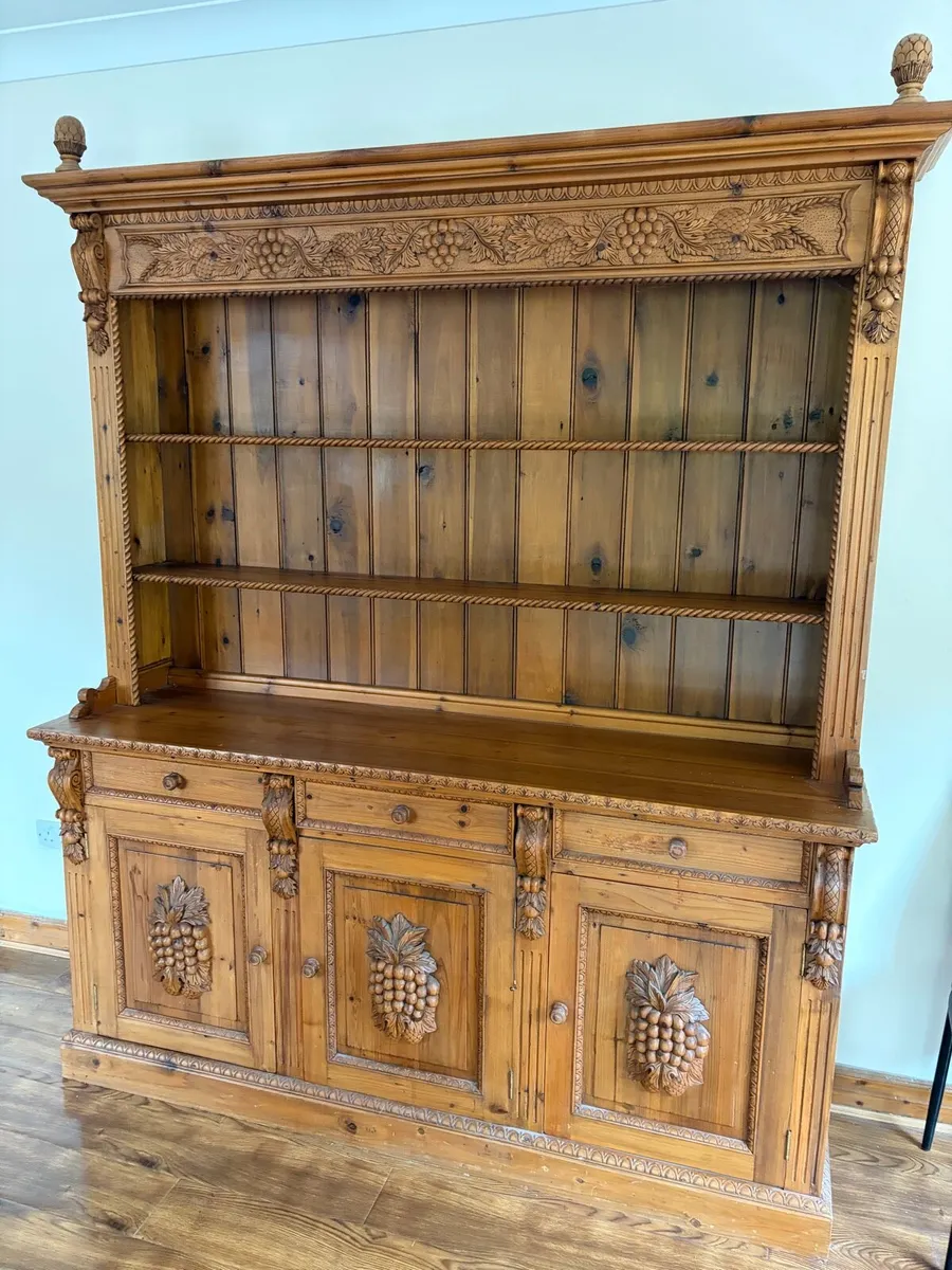 Very ornate oak kitchen dresser - Image 1