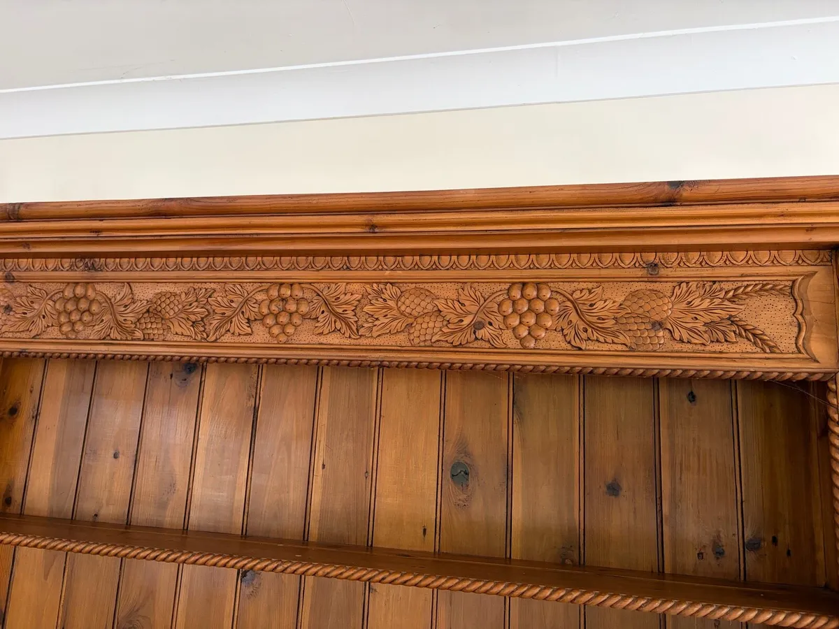 Very ornate oak kitchen dresser - Image 2