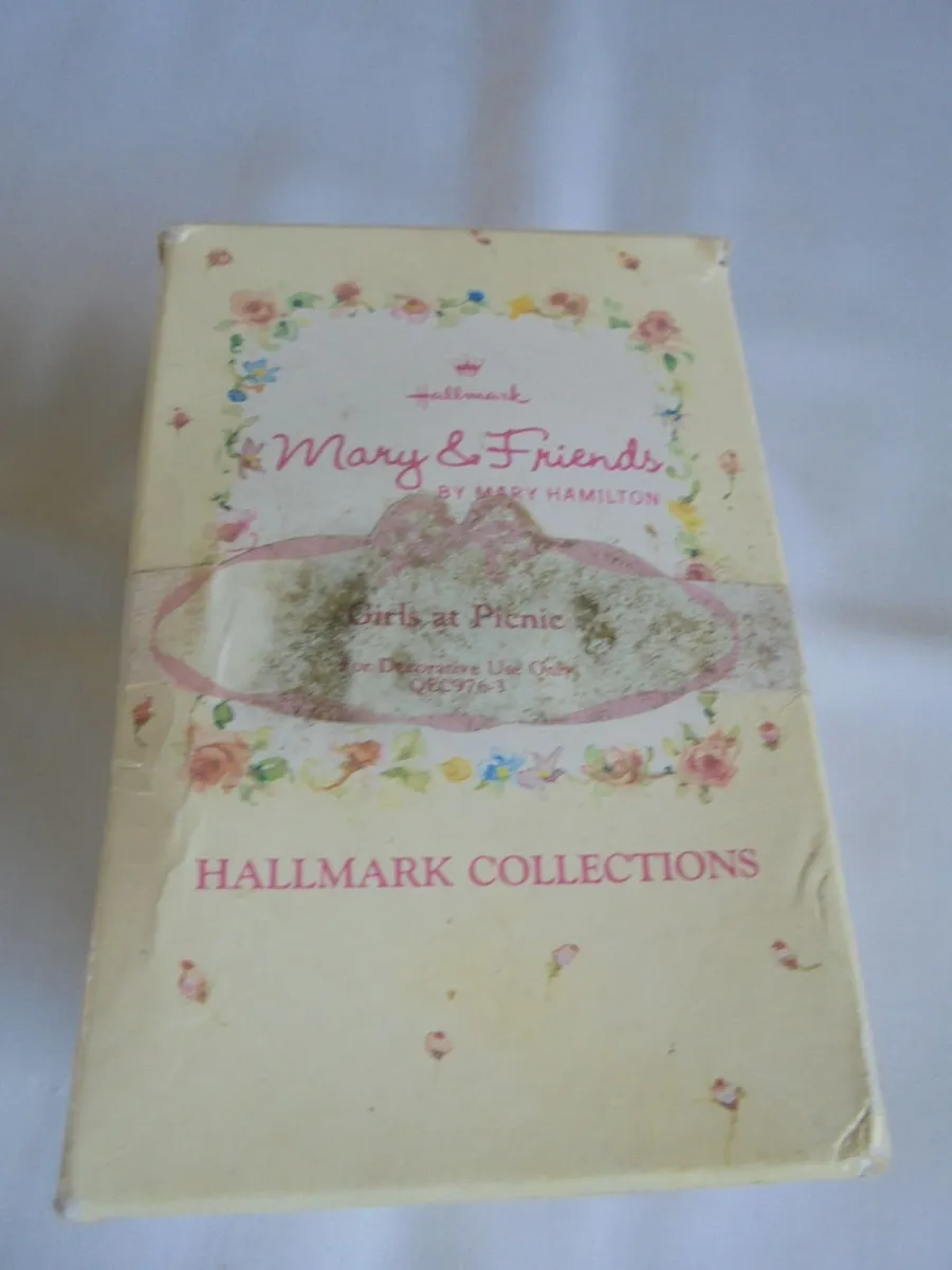 Hallmark Girls at Picnic figures for Sale - Image 2