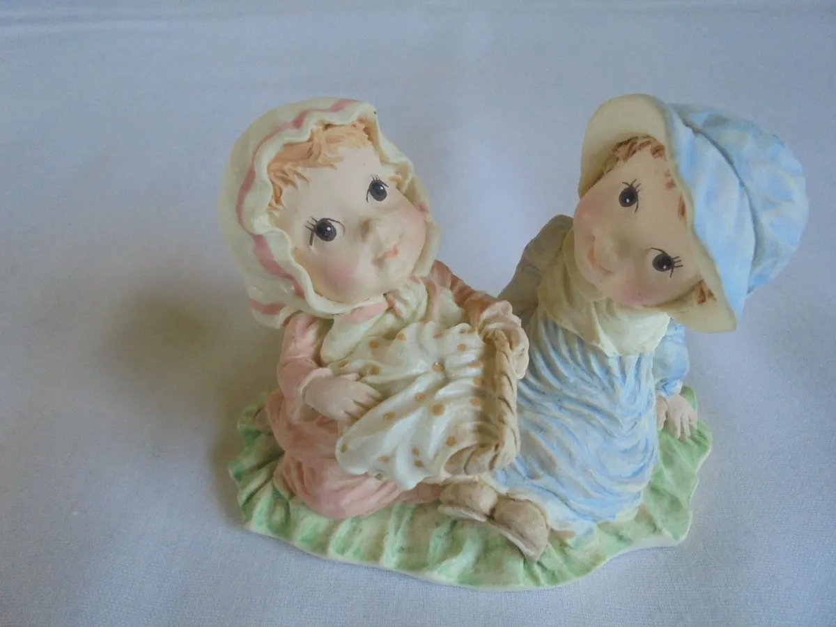 Hallmark Girls at Picnic figures for Sale - Image 3