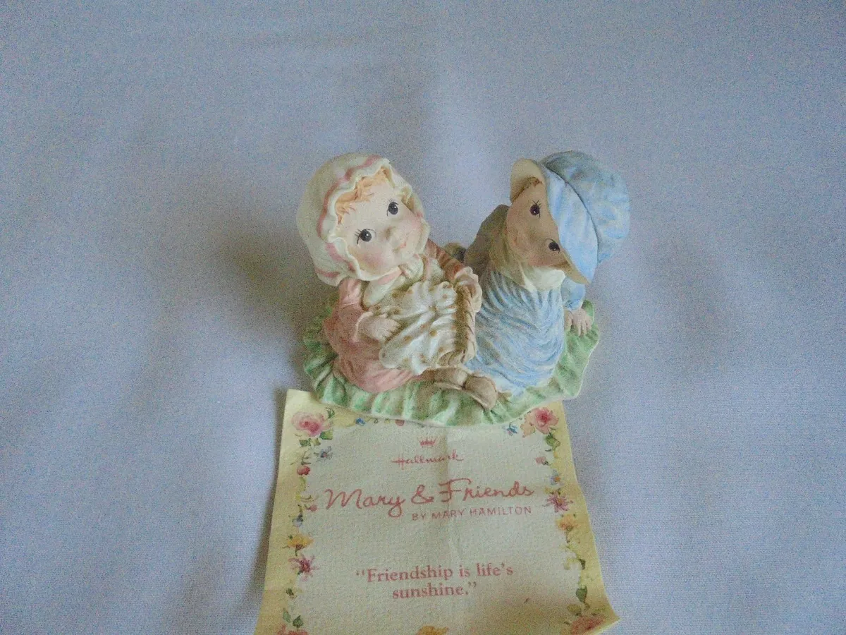 Hallmark Girls at Picnic figures for Sale - Image 1