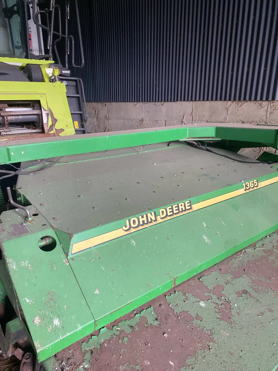 1365 John Deere mower - Image 3