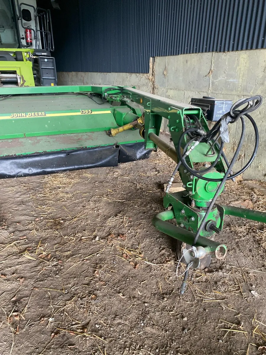 1365 John Deere mower - Image 1