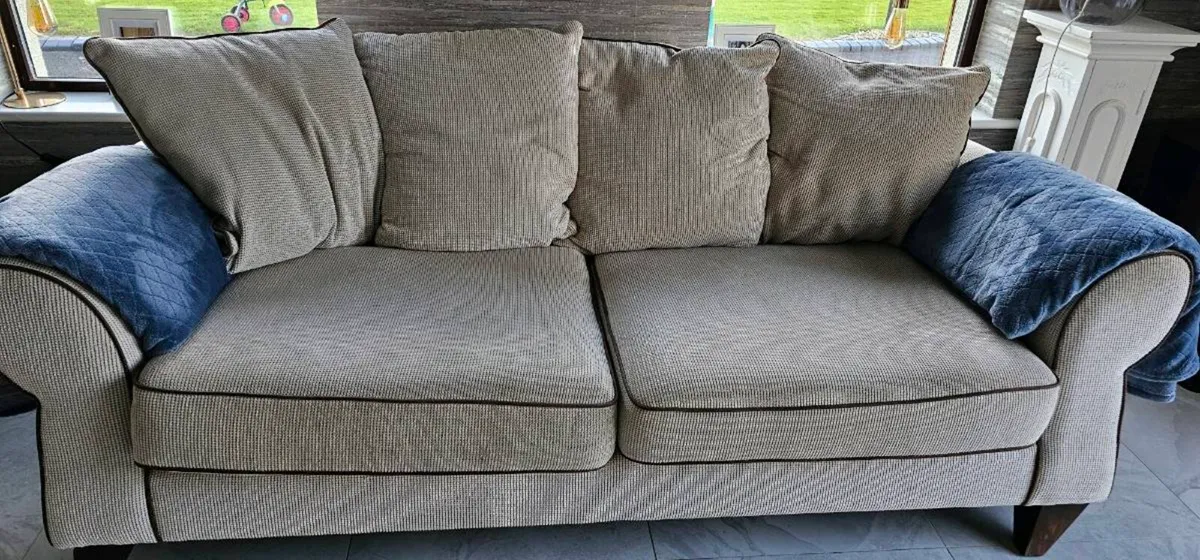 2 seater cream sofa - Image 1