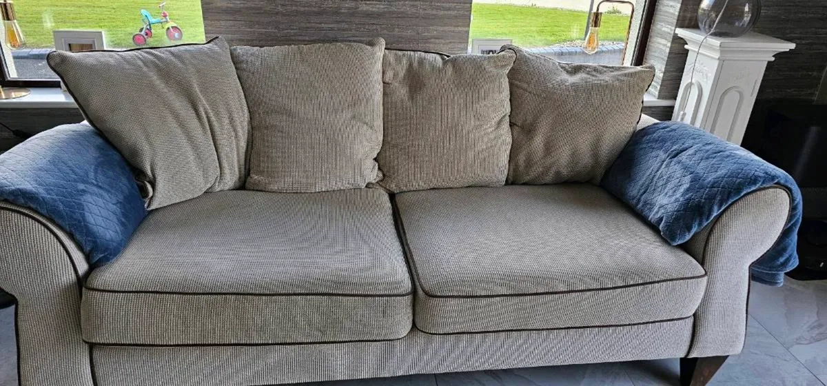 2 seater cream sofa - Image 3