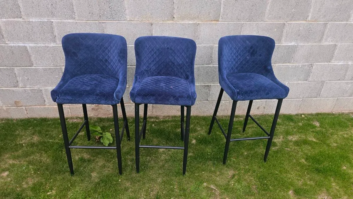 Kitchen Bar Stools X 3 - Image 1