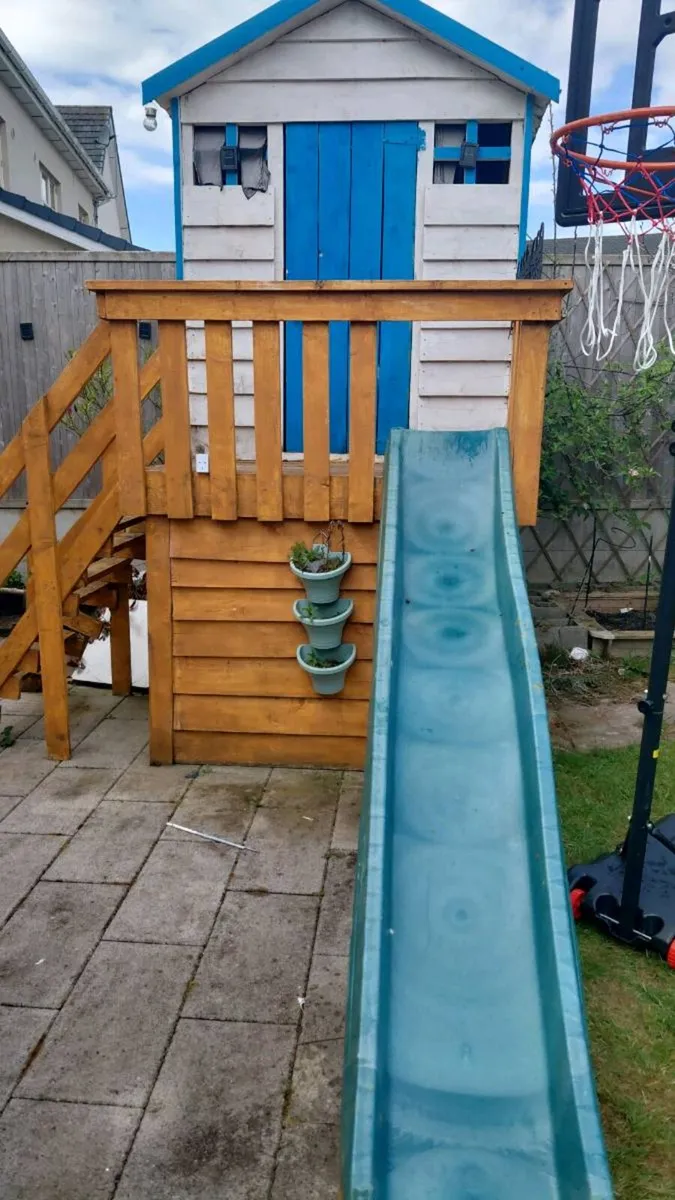 tree house - Image 1