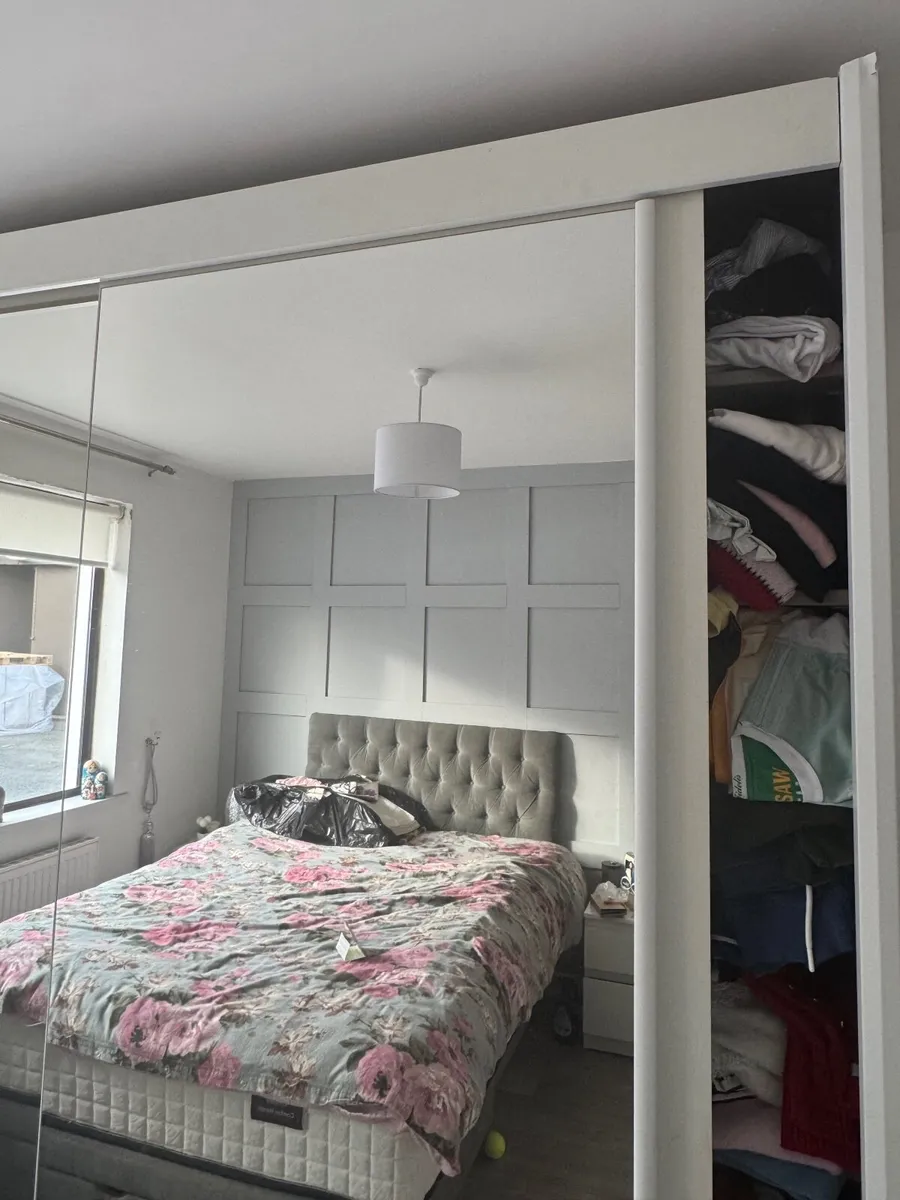 Slide robe white mirrored wardrobe - Image 1