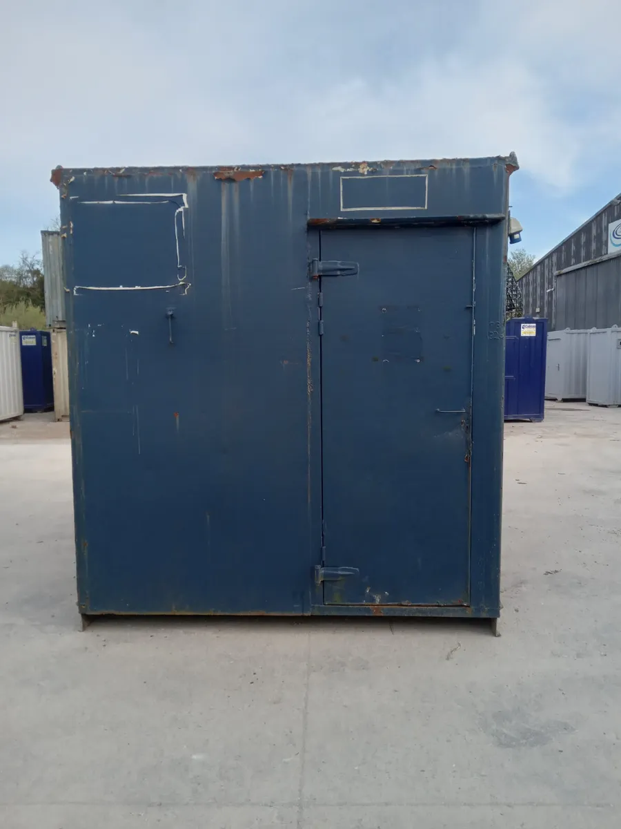 PB326 - Ex-Hire Used 10x8 Toilet Unit - Image 1