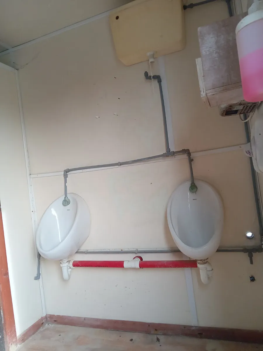 PB326 - Ex-Hire Used 10x8 Toilet Unit - Image 4