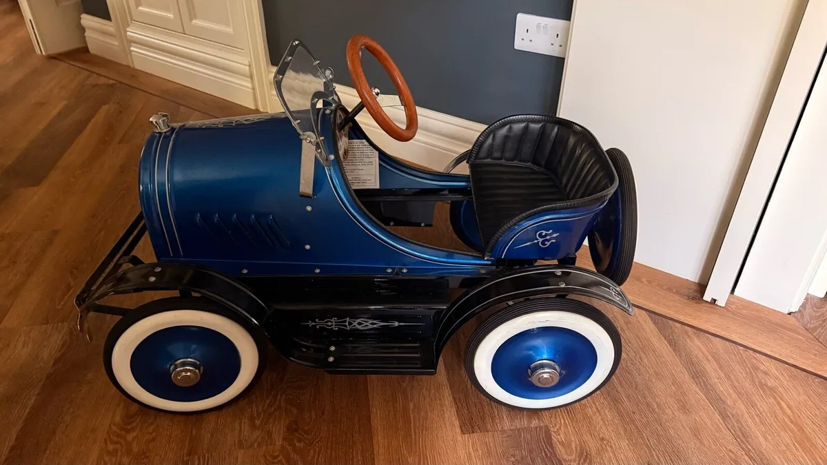 1932 Classic Ford Roadster Pedal Car - Image 4