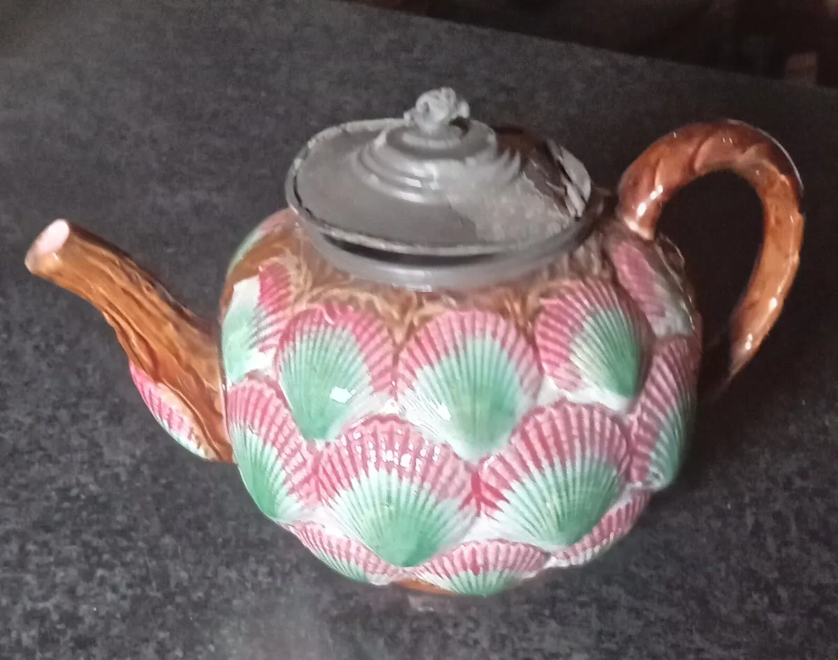 Majolica tea pot - Image 2