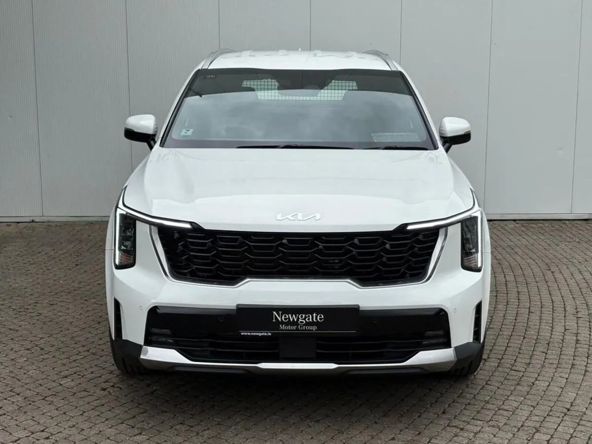 Kia Sorento Commercial K2 with Upgraded Wheels - Image 2