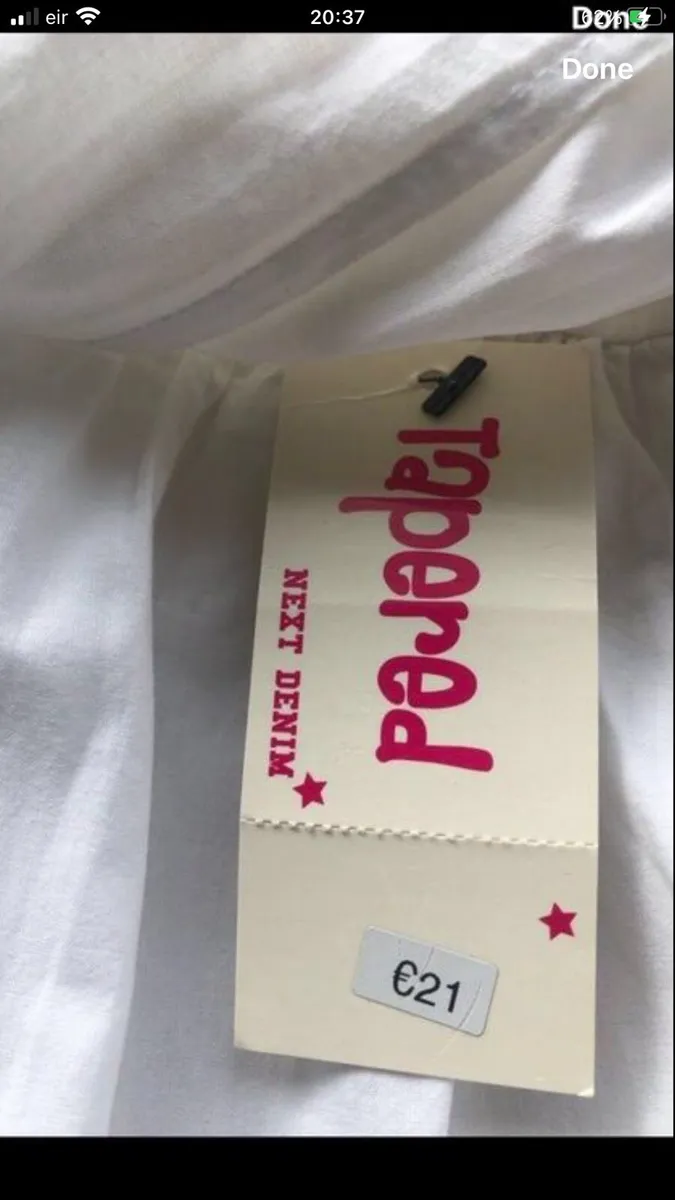 Girls  BNWT trousers age 7 €8 - Image 3