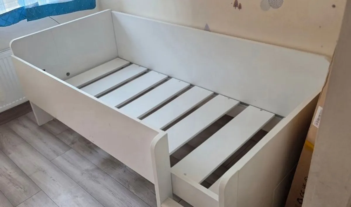 Bed frame