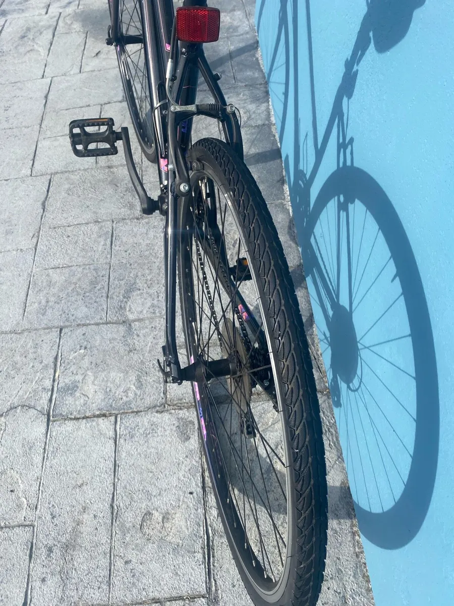 Giant Ladies bike for sale - Image 3