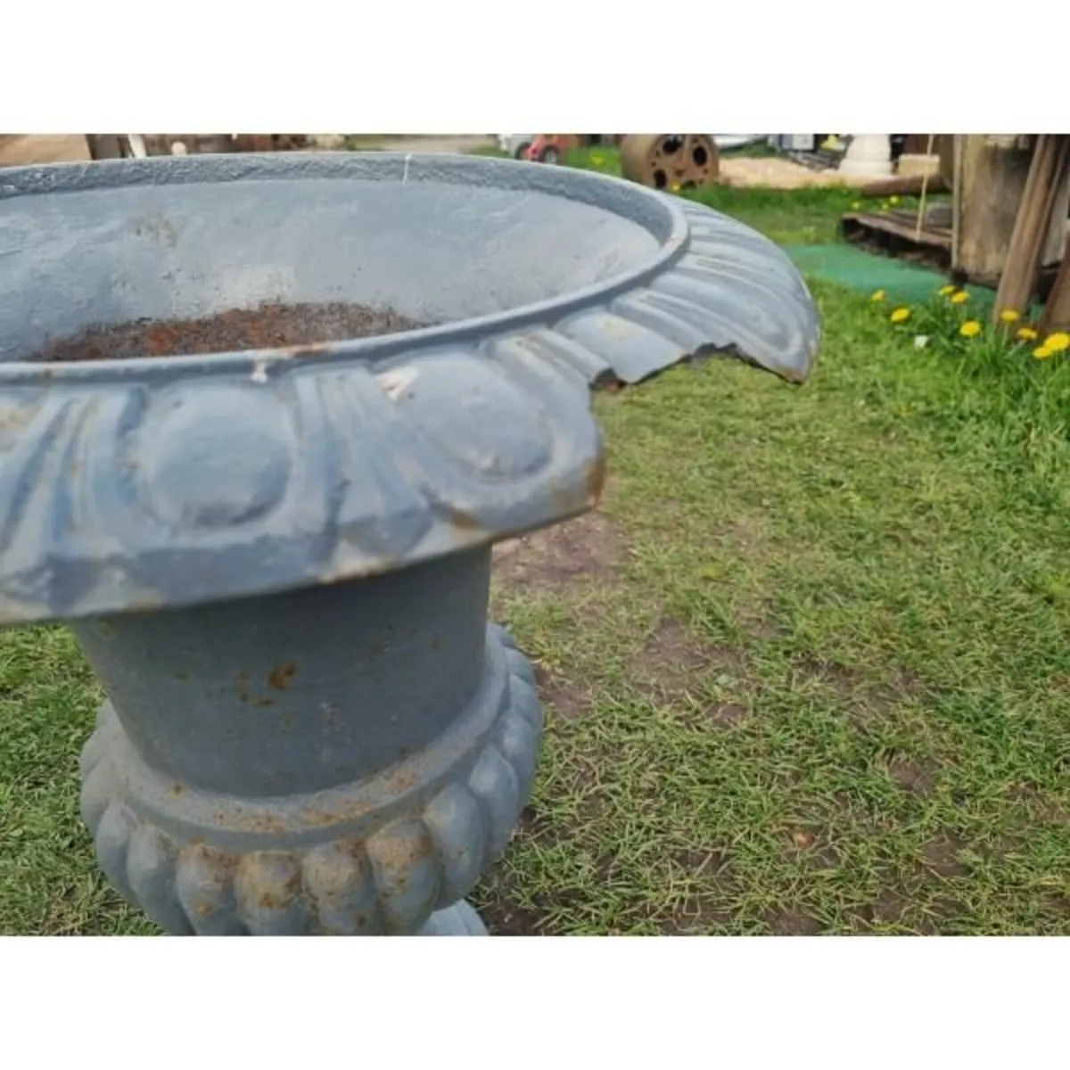 Cast Iron Urn Damaged KAS1247 - Image 2