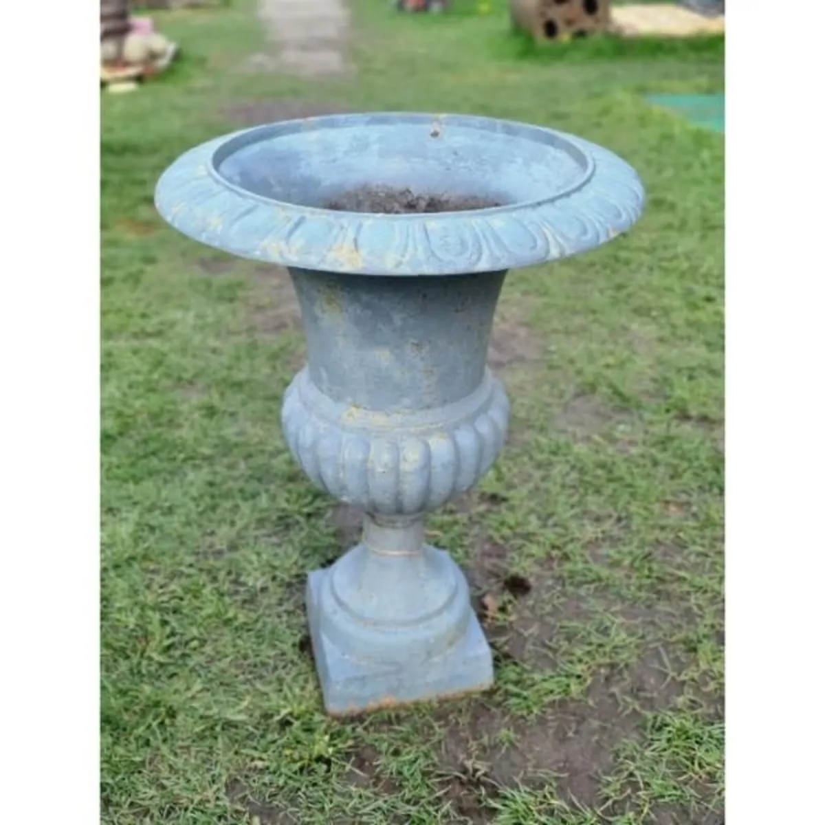 Cast Iron Urn Damaged KAS1247 - Image 4