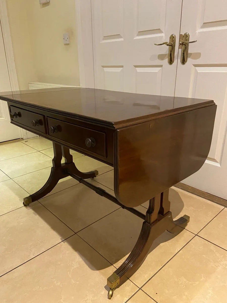 Georgian Mahogany sofa table - Image 1