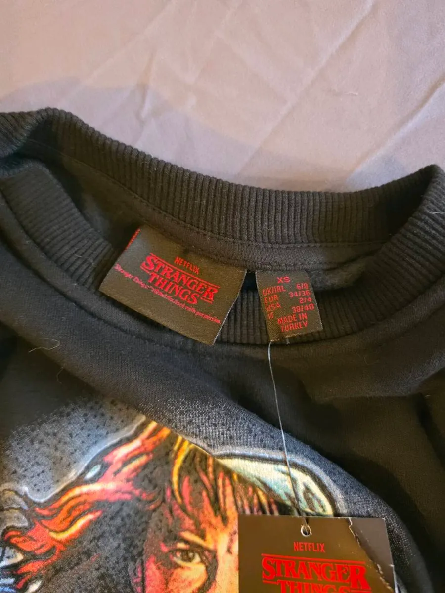Stranger things sweater - Image 2