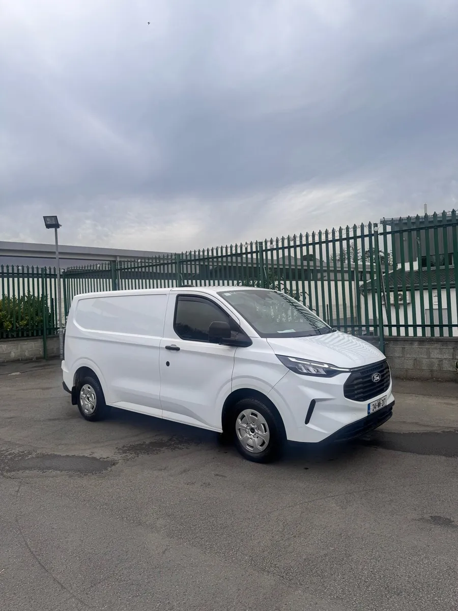 2024 ford transit custom - Image 1