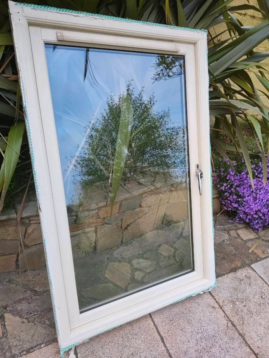 Window hard wood 910mm x 1440mm - Image 2