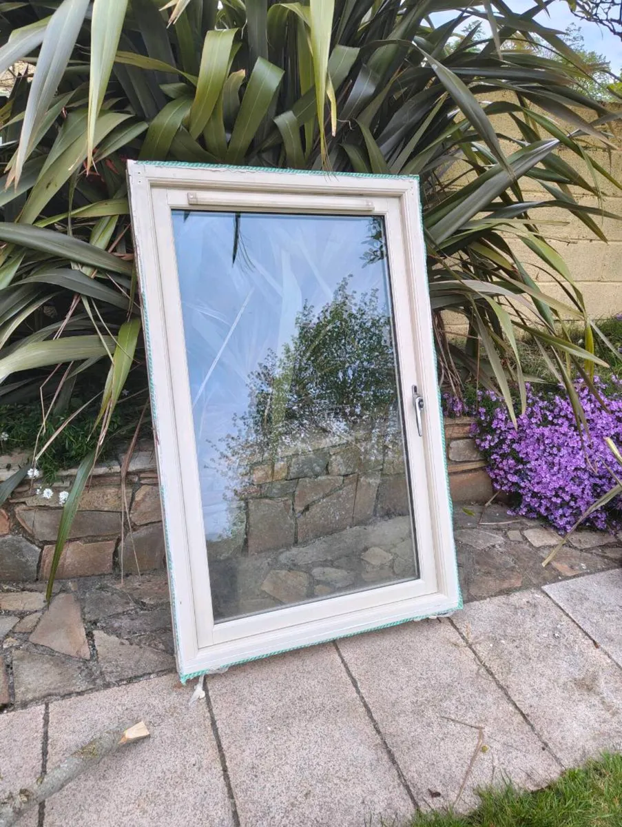 Window hard wood 910mm x 1440mm - Image 3