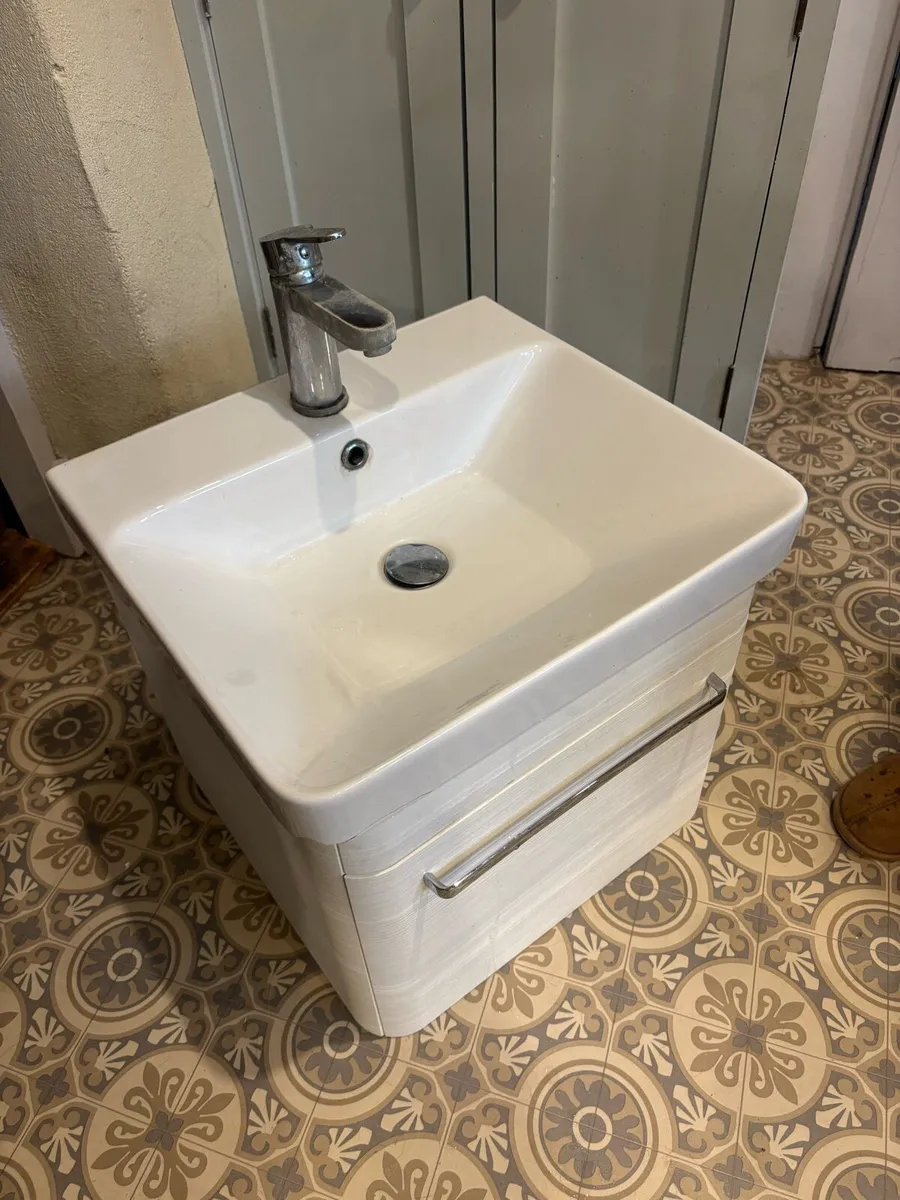 Wall hung Vanity Unit - Image 1