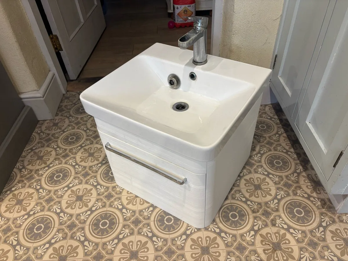 Wall hung Vanity Unit - Image 2