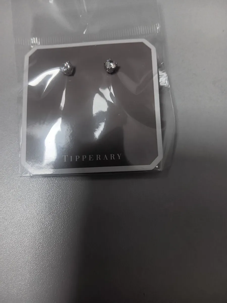 Siver stud earrings - Image 2