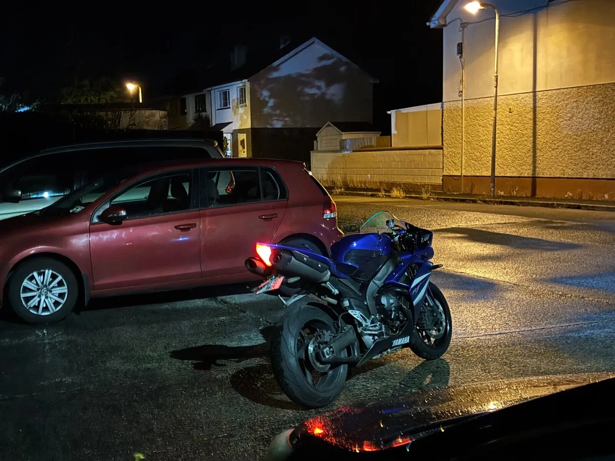 YAMAHA YZF R1 2007 - Image 3