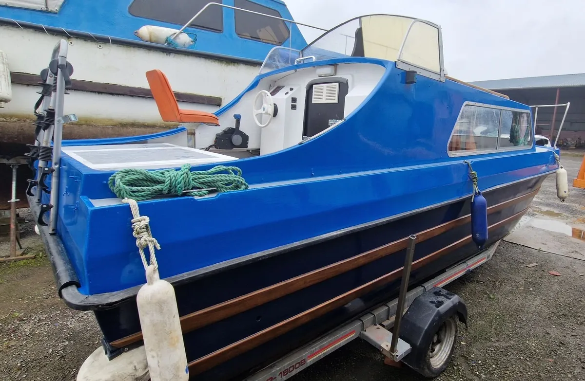 Dawncraft Dandy 19ft with trailer & Honda outboard - Image 4