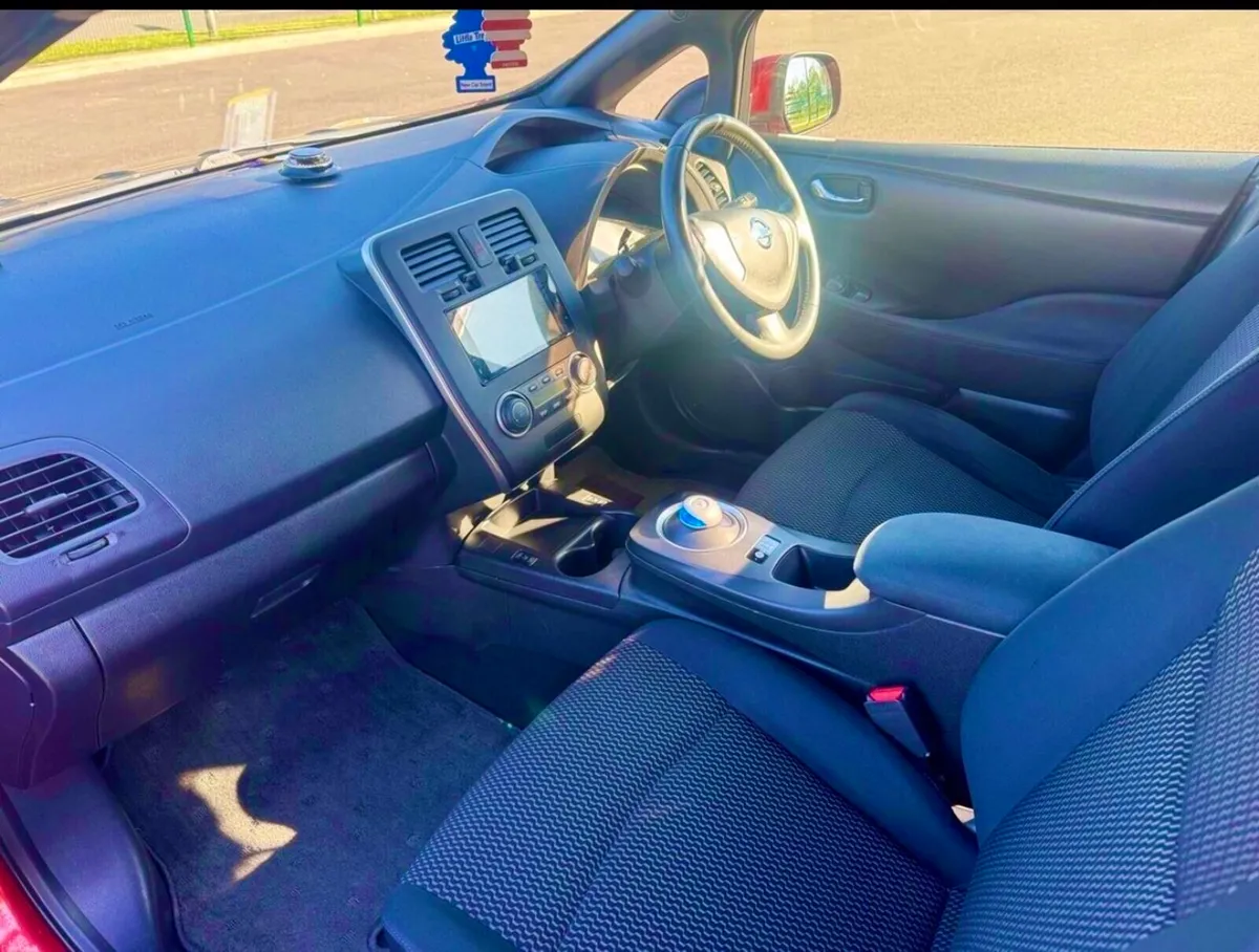 Nissan leaf ☘️MEGA SPEC☘️ - Image 3
