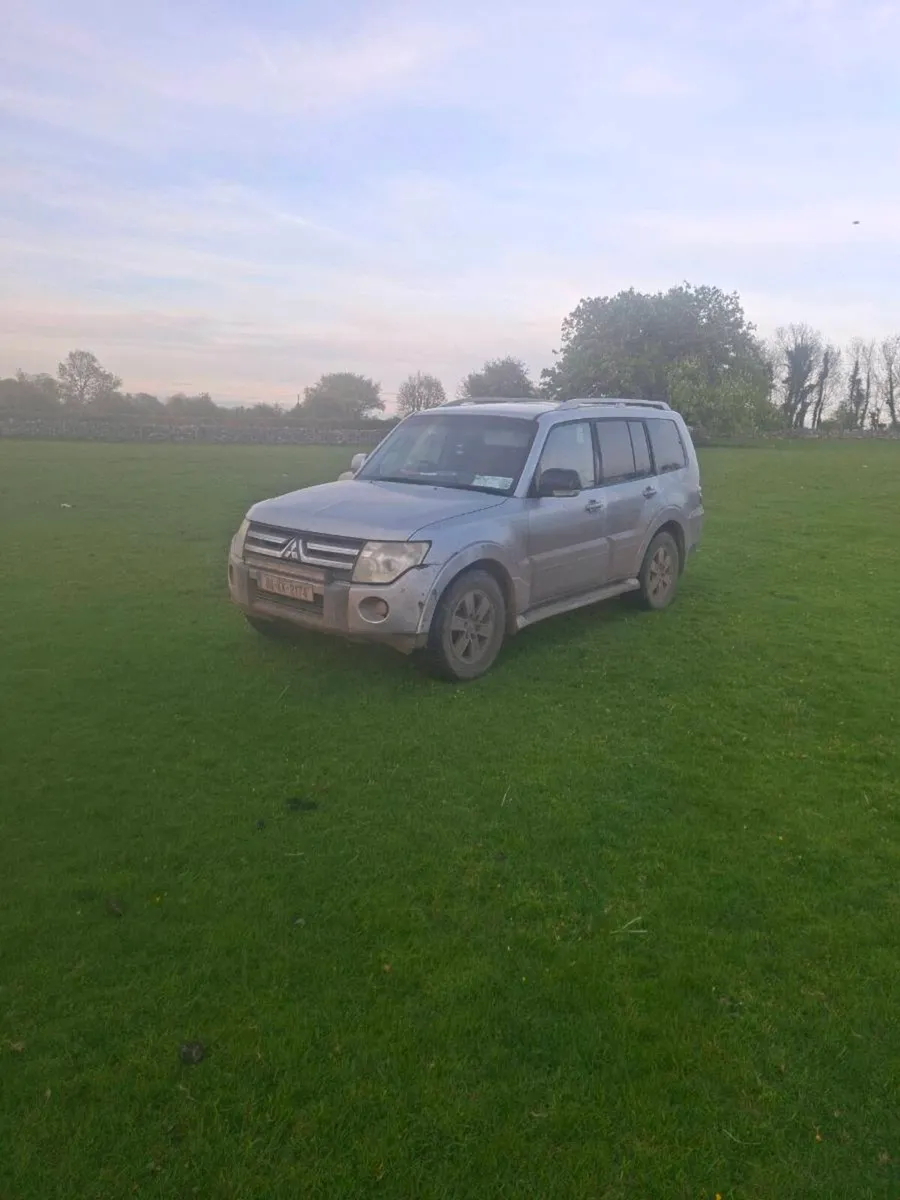 Pajero 3.2 - Image 1