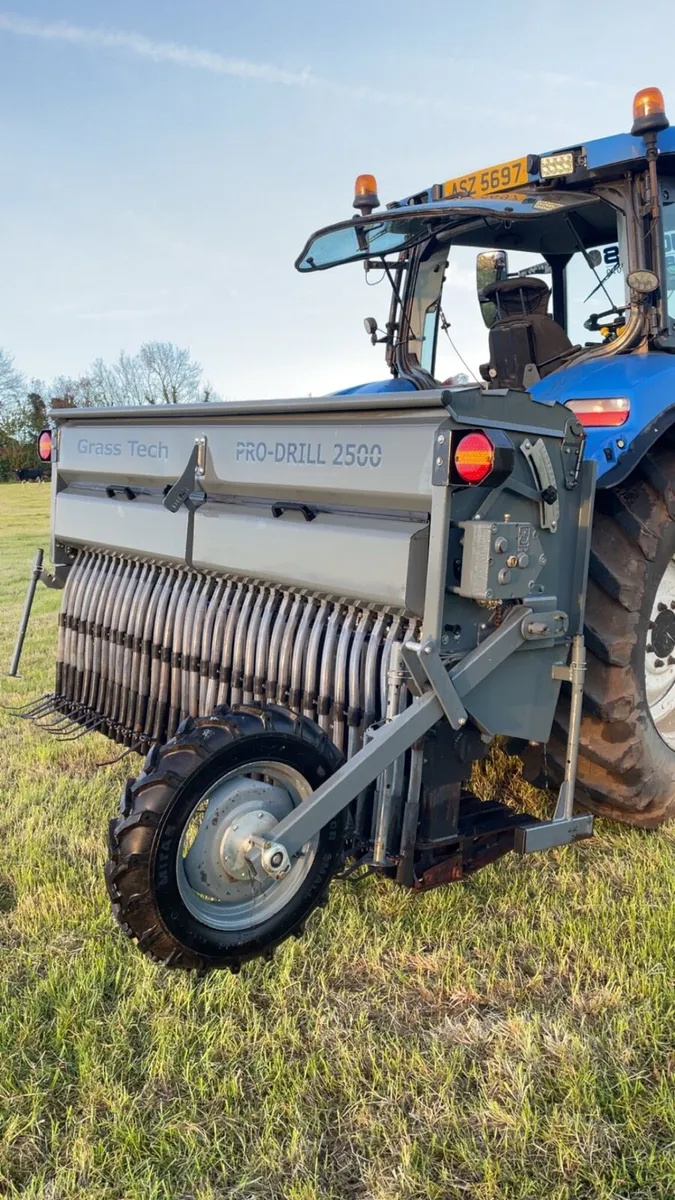 Grass tech pro drill 2500 grass seed drill - Image 1