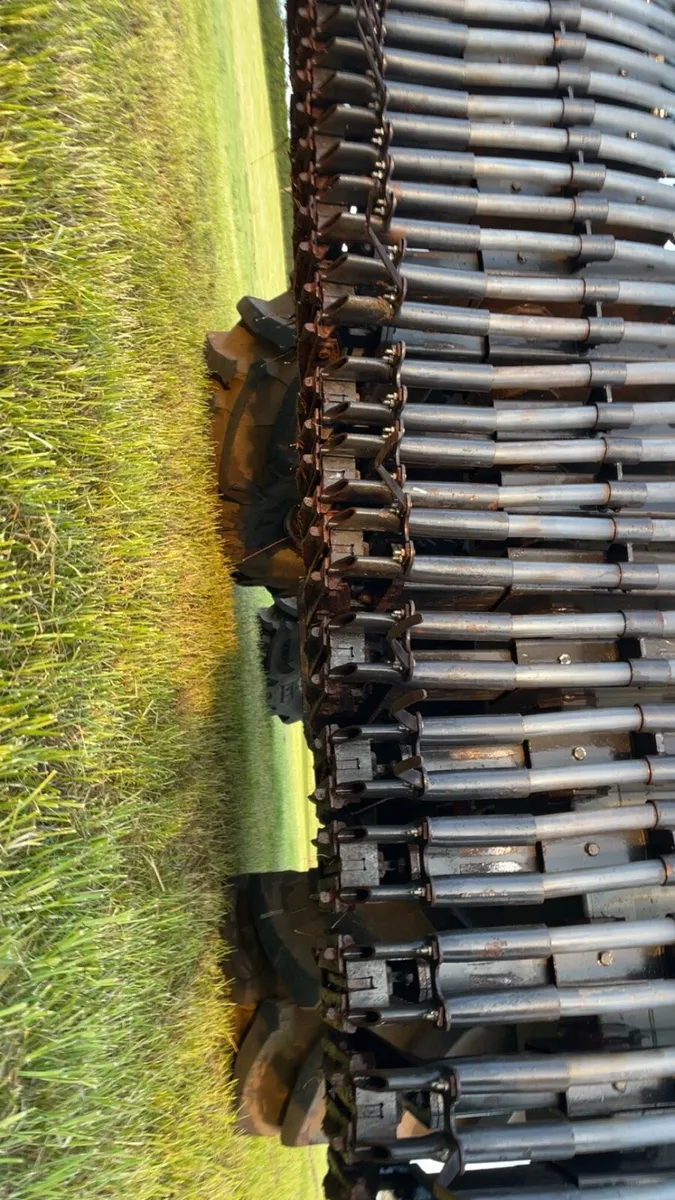 Grass tech pro drill 2500 grass seed drill - Image 3