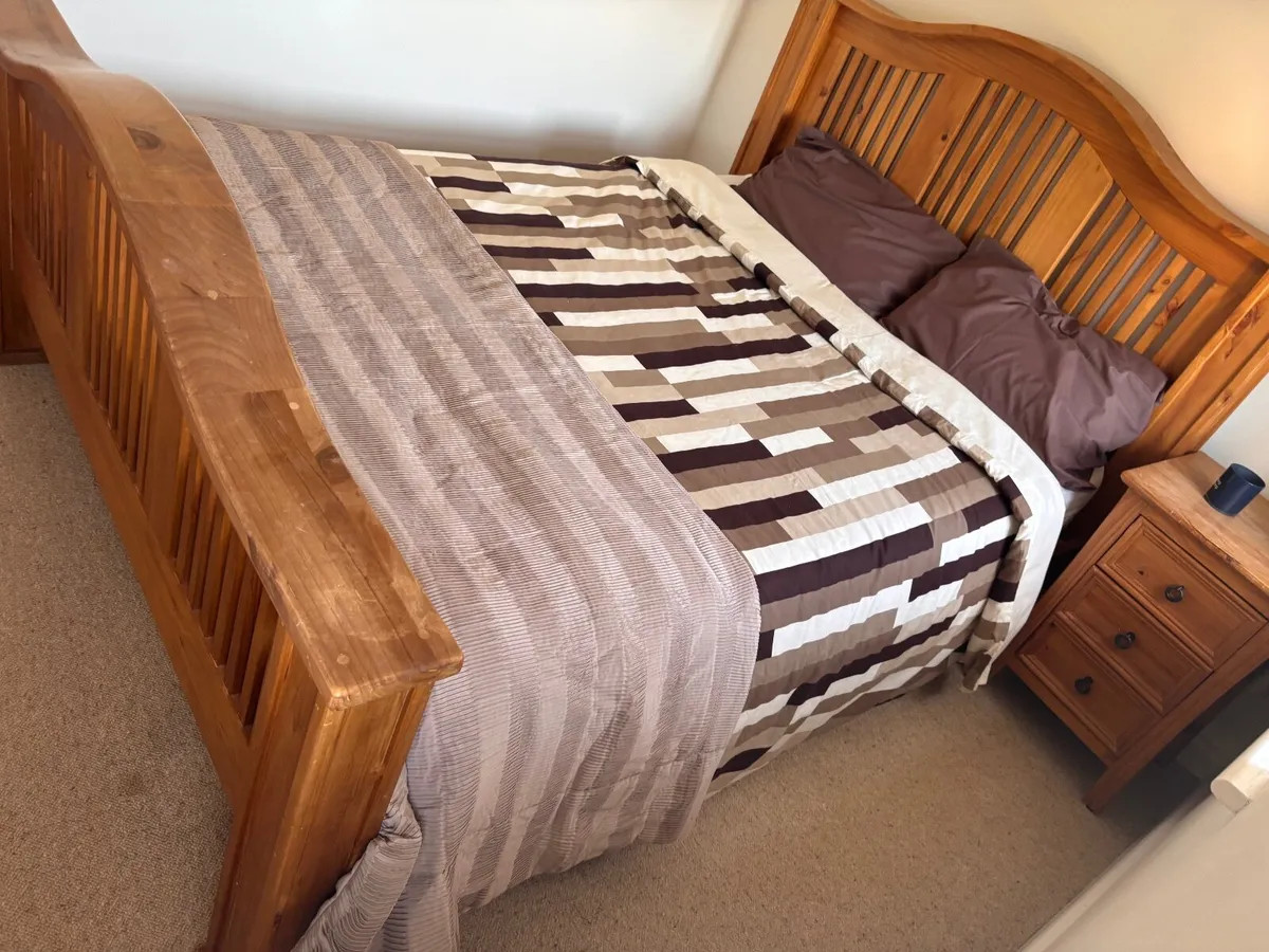 Double Bed - Image 2