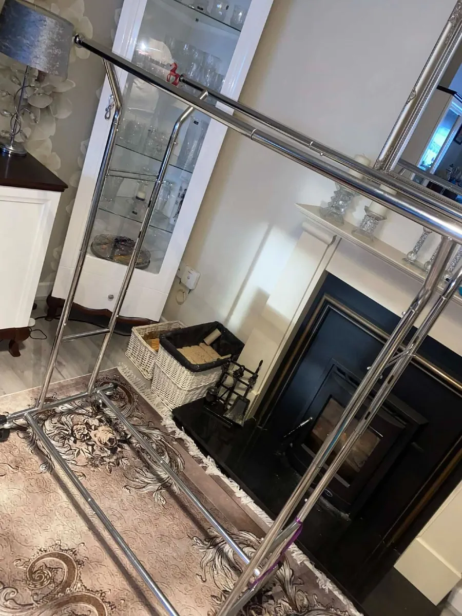 Commercial clothes rock - Image 4