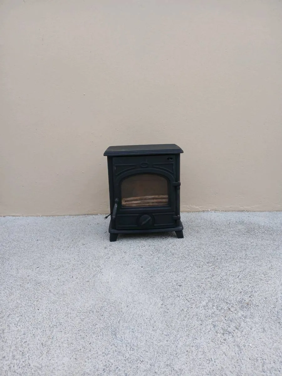 Freestanding stove