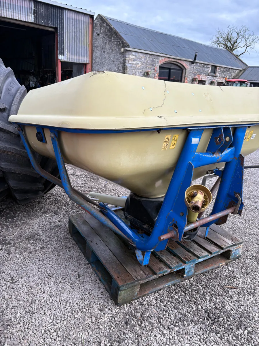 Fleming Fertiser spreader - Image 2