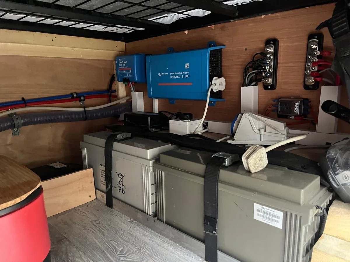 Camper van - Image 4