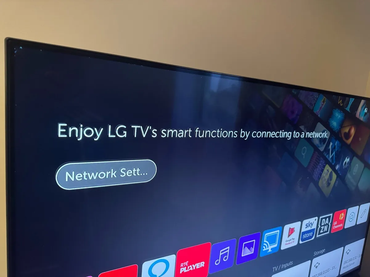 LG TV 49 inch - Image 3