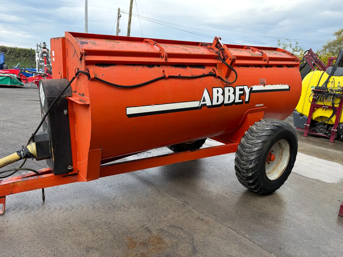 Abbey 2070 Dung Spreader - Image 4